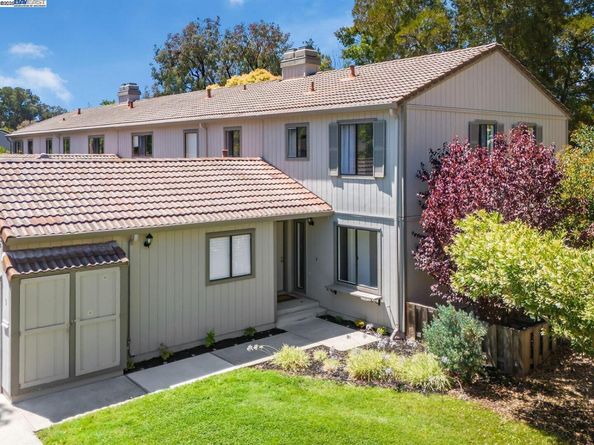 9 Moraine Court, Hercules CA 94547