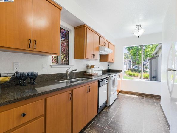 9 Moraine Court, Hercules CA 94547