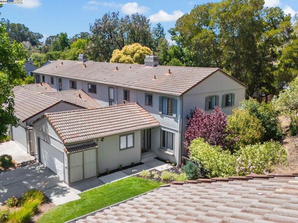 9 Moraine Court, Hercules CA 94547