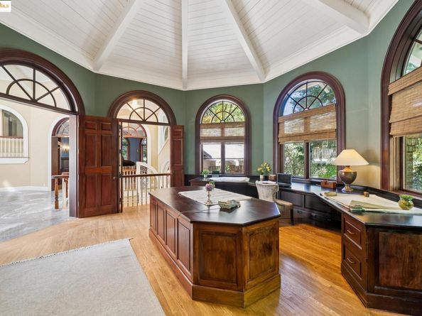 9 Burton Vista Ct, Lafayette CA 94549