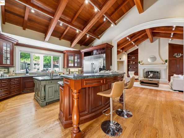 9 Burton Vista Ct, Lafayette CA 94549