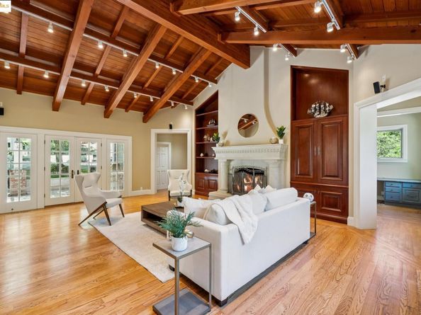 9 Burton Vista Ct, Lafayette CA 94549