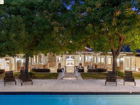 9 Burton Vista Ct, Lafayette CA 94549