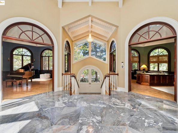 9 Burton Vista Ct, Lafayette CA 94549