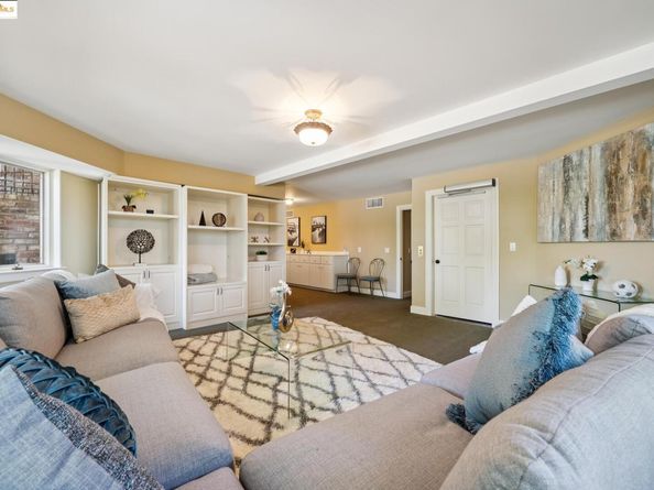 9 Burton Vista Ct, Lafayette CA 94549