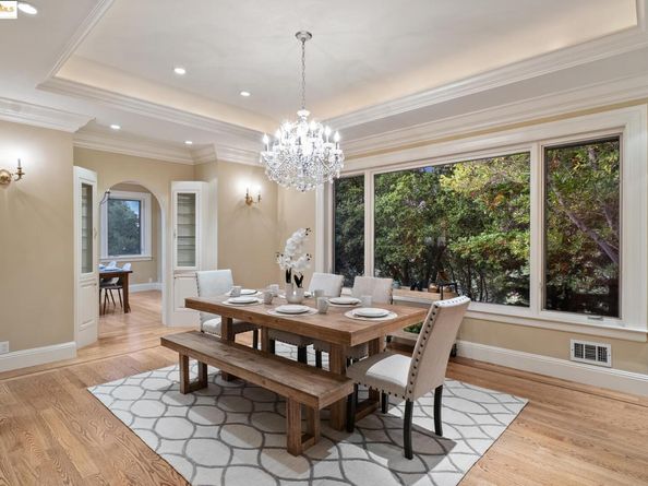 9 Burton Vista Ct, Lafayette CA 94549