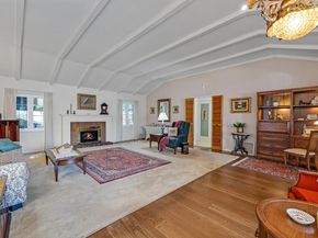 2863 Burton Dr, Oakland CA 94611