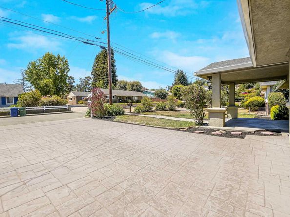 17526 Parker Rd, Castro Valley CA 94546
