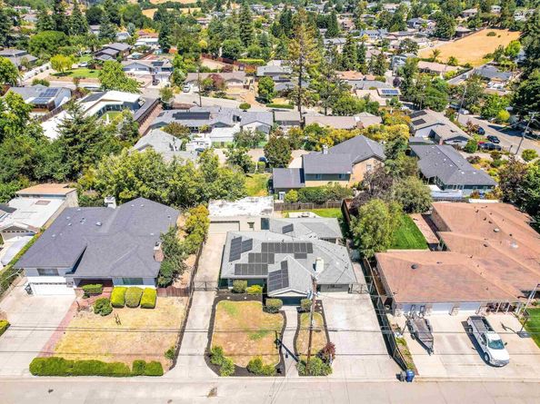 17526 Parker Rd, Castro Valley CA 94546