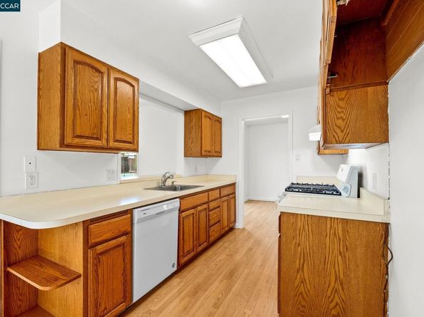 277 Gloria Dr, Pleasant Hill CA 94523