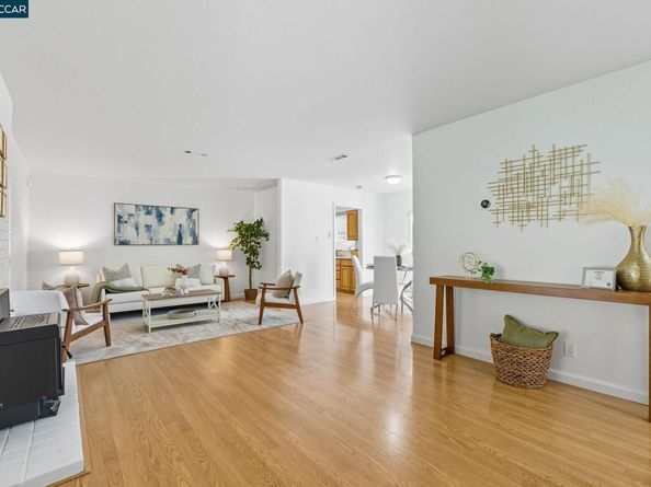 277 Gloria Dr, Pleasant Hill CA 94523