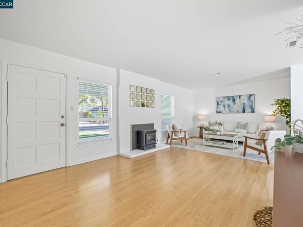 277 Gloria Dr, Pleasant Hill CA 94523
