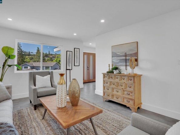 795 Canyon Rd, Redwood City CA 94062
