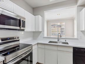 7054 Dublin Meadows St D, Dublin CA 94568