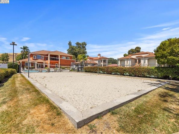 7054 Dublin Meadows St D, Dublin CA 94568