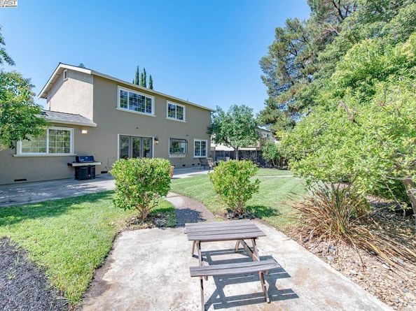 954 Crellin Rd, Pleasanton CA 94566