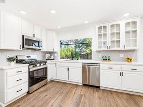 954 Crellin Rd, Pleasanton CA 94566