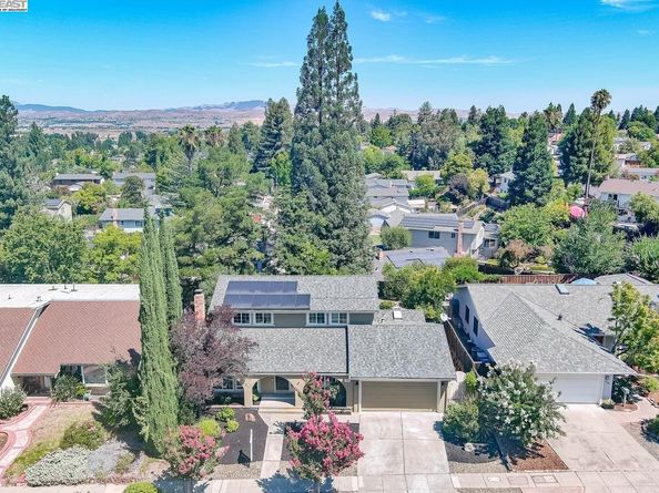 954 Crellin Rd, Pleasanton CA 94566