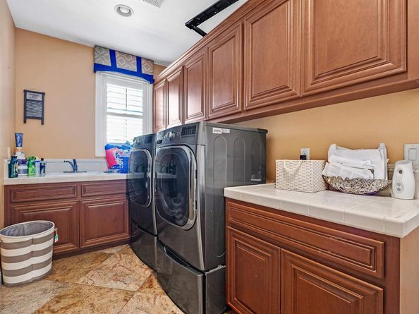 6013 Kingsmill Ter, Dublin CA 94568