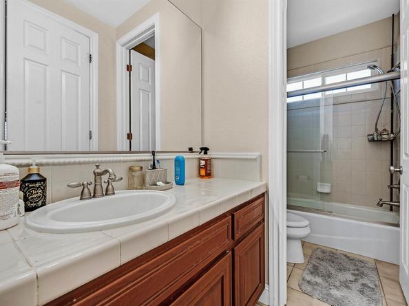 6013 Kingsmill Ter, Dublin CA 94568