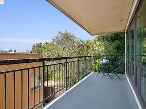 325 Vernon St 103, Oakland CA 94610