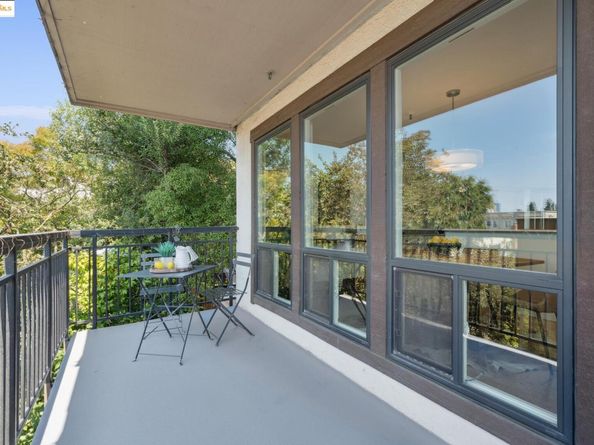 325 Vernon St 103, Oakland CA 94610