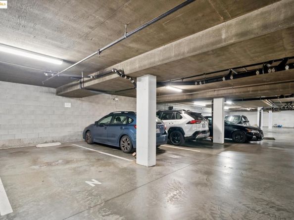 325 Vernon St 103, Oakland CA 94610