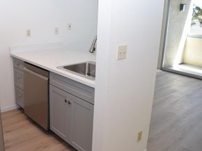 955 Shorepoint Ct 110, Alameda CA 94501