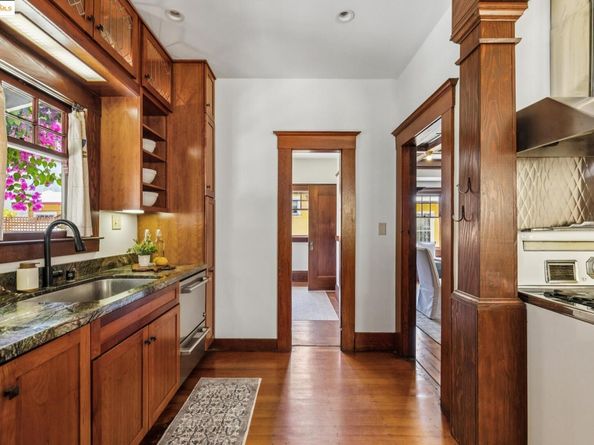 130 Fairmount Ave, Oakland CA 94611