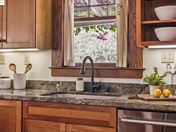 130 Fairmount Ave, Oakland CA 94611