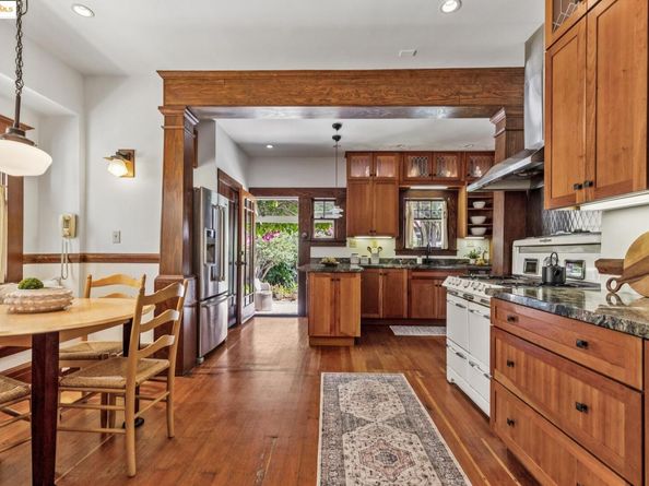 130 Fairmount Ave, Oakland CA 94611