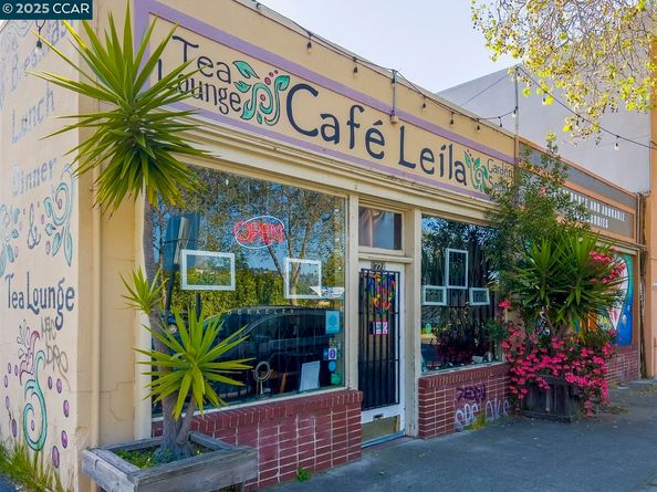 905 61St St, Oakland CA 94608