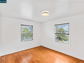 905 61St St, Oakland CA 94608