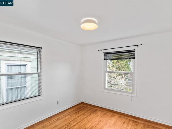 905 61St St, Oakland CA 94608