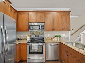 200 Valletta Ln, Pleasanton CA 94566