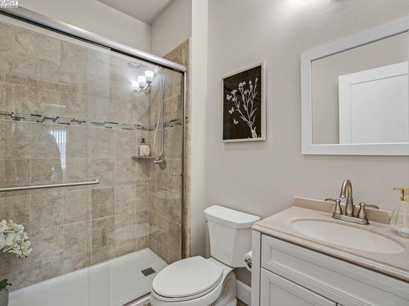 200 Valletta Ln, Pleasanton CA 94566
