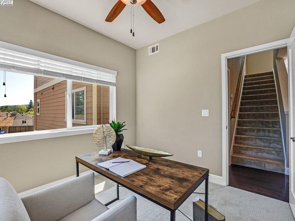 200 Valletta Ln, Pleasanton CA 94566