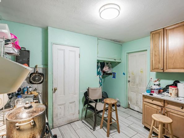 1706-1704 Center St, Oakland CA 94607