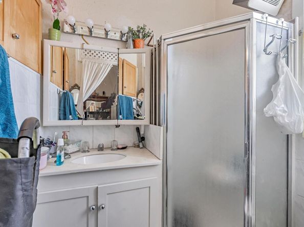 1706-1704 Center St, Oakland CA 94607
