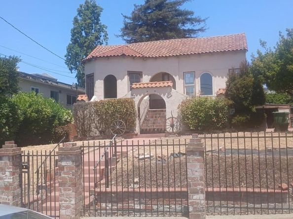 1942 E 27Th St, Oakland CA 94606