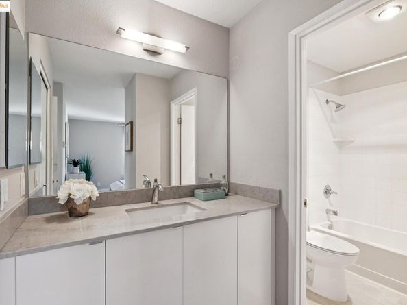 96 Bayside Ct, Richmond CA 94804