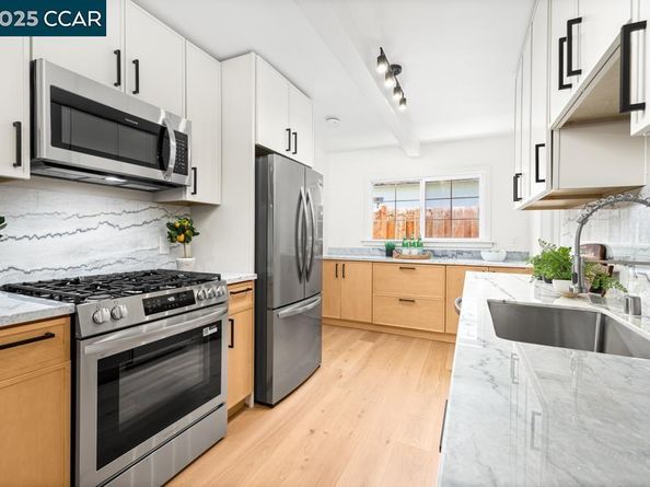 2087 Brook St, Concord CA 94520
