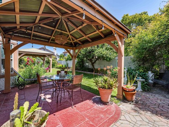 3232 Highpointe Ct, Richmond CA 94806