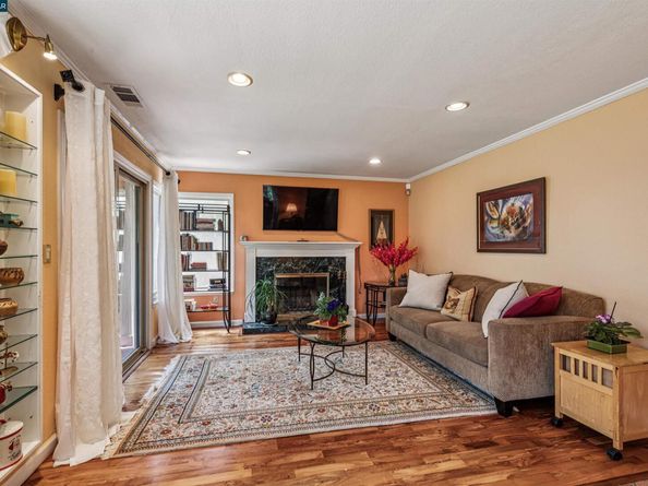 3232 Highpointe Ct, Richmond CA 94806