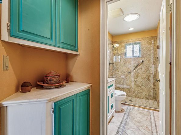 3232 Highpointe Ct, Richmond CA 94806