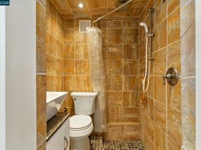 7968 Michigan Ave, Oakland CA 94605