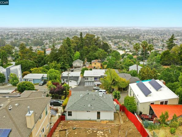 7968 Michigan Ave, Oakland CA 94605