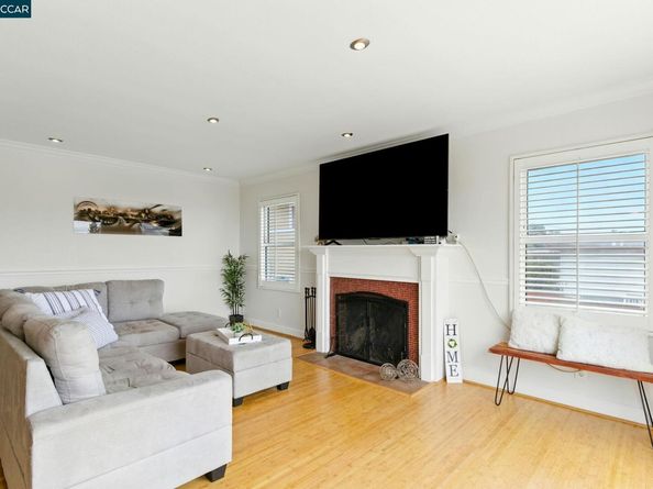 7968 Michigan Ave, Oakland CA 94605