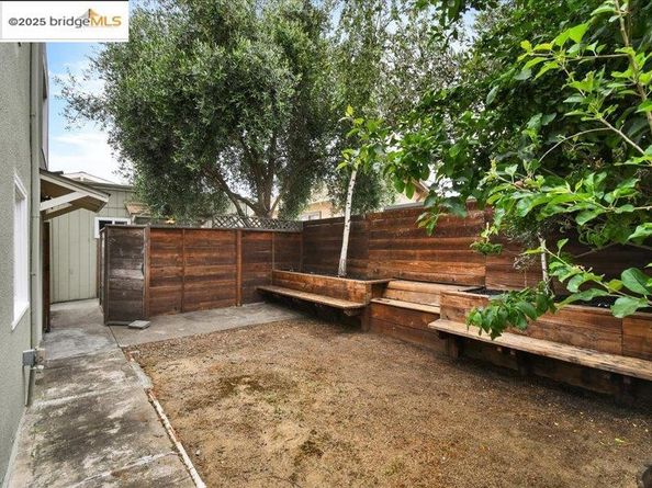 4211 Market St, Oakland CA 94608