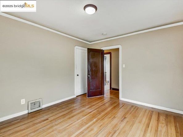 4211 Market St, Oakland CA 94608